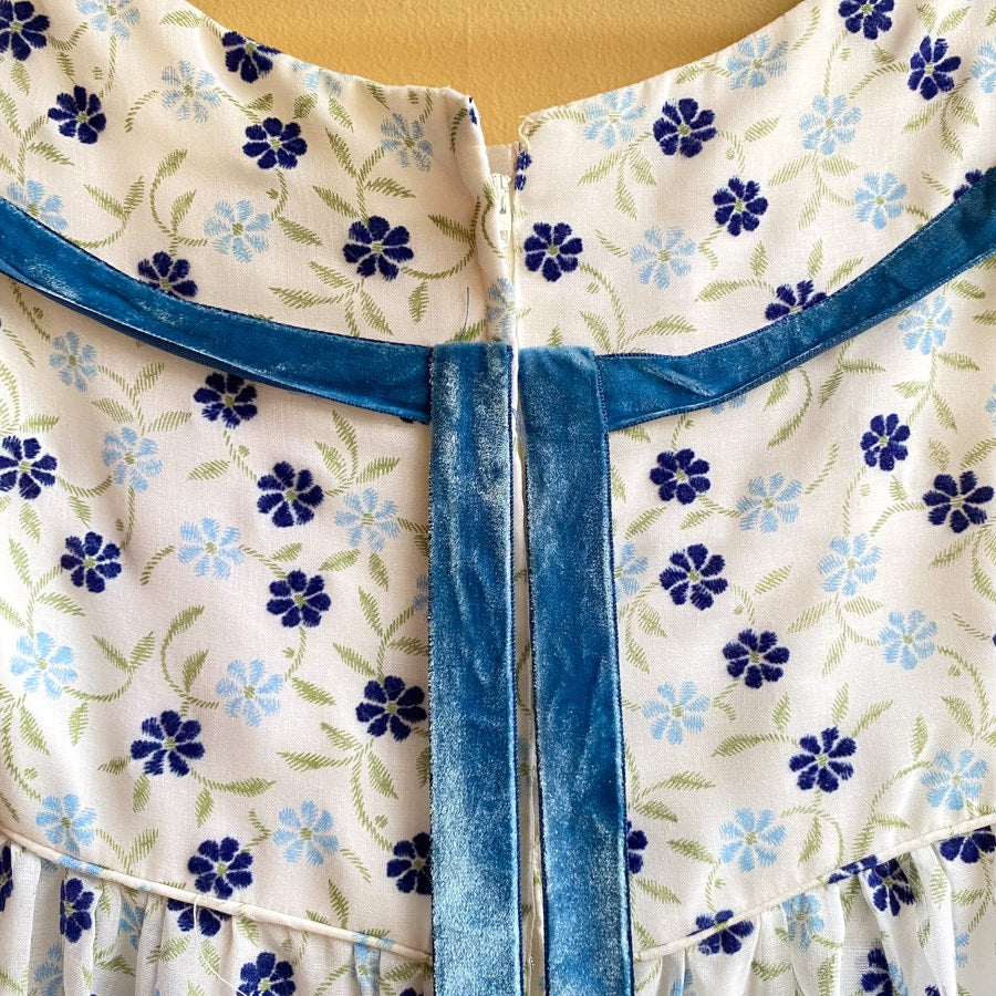 1970s Blue Floral Empire Waist Emma Domb California Vintage Bridesmaids Dress  Size 7