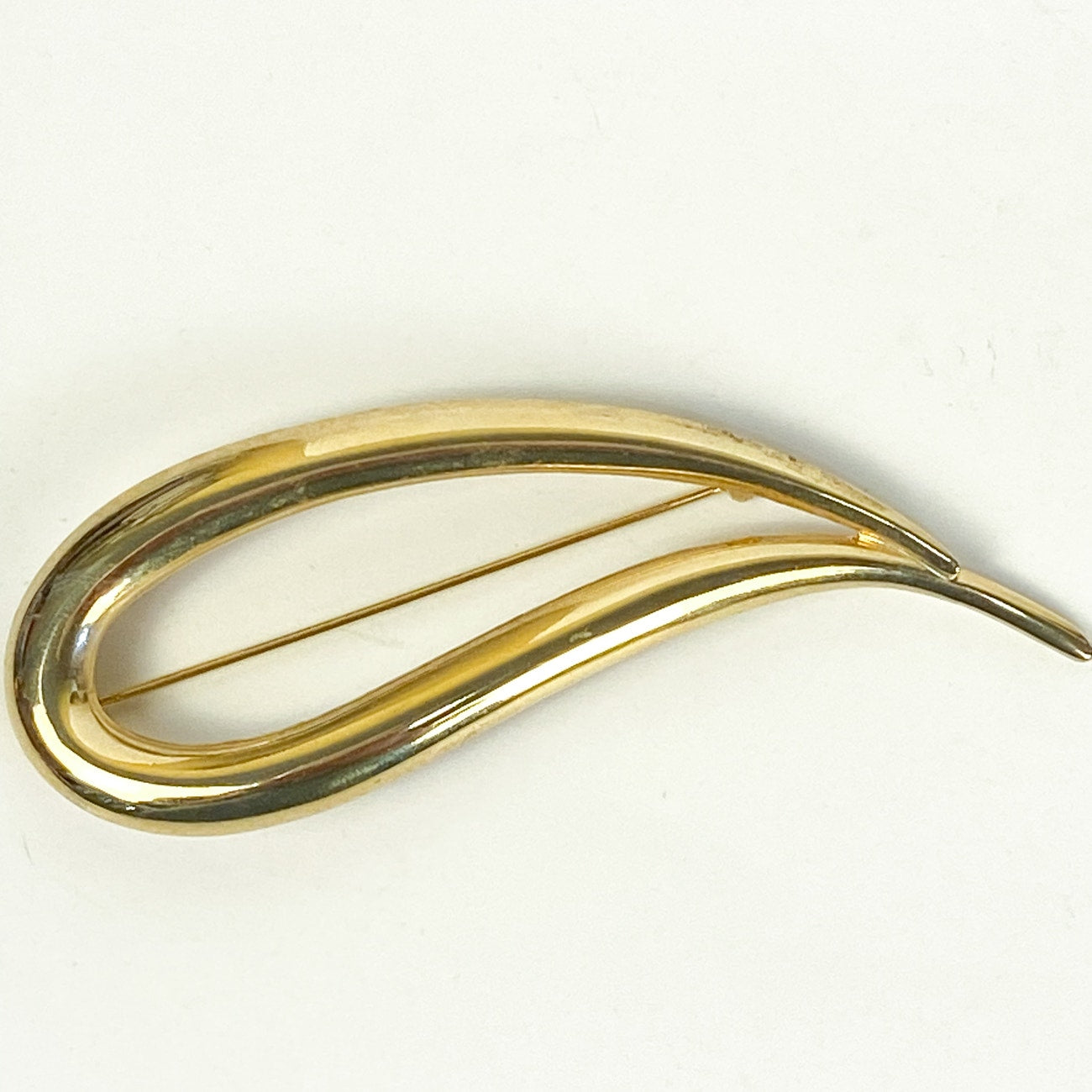 Vintage Gold Tone Large Brooch