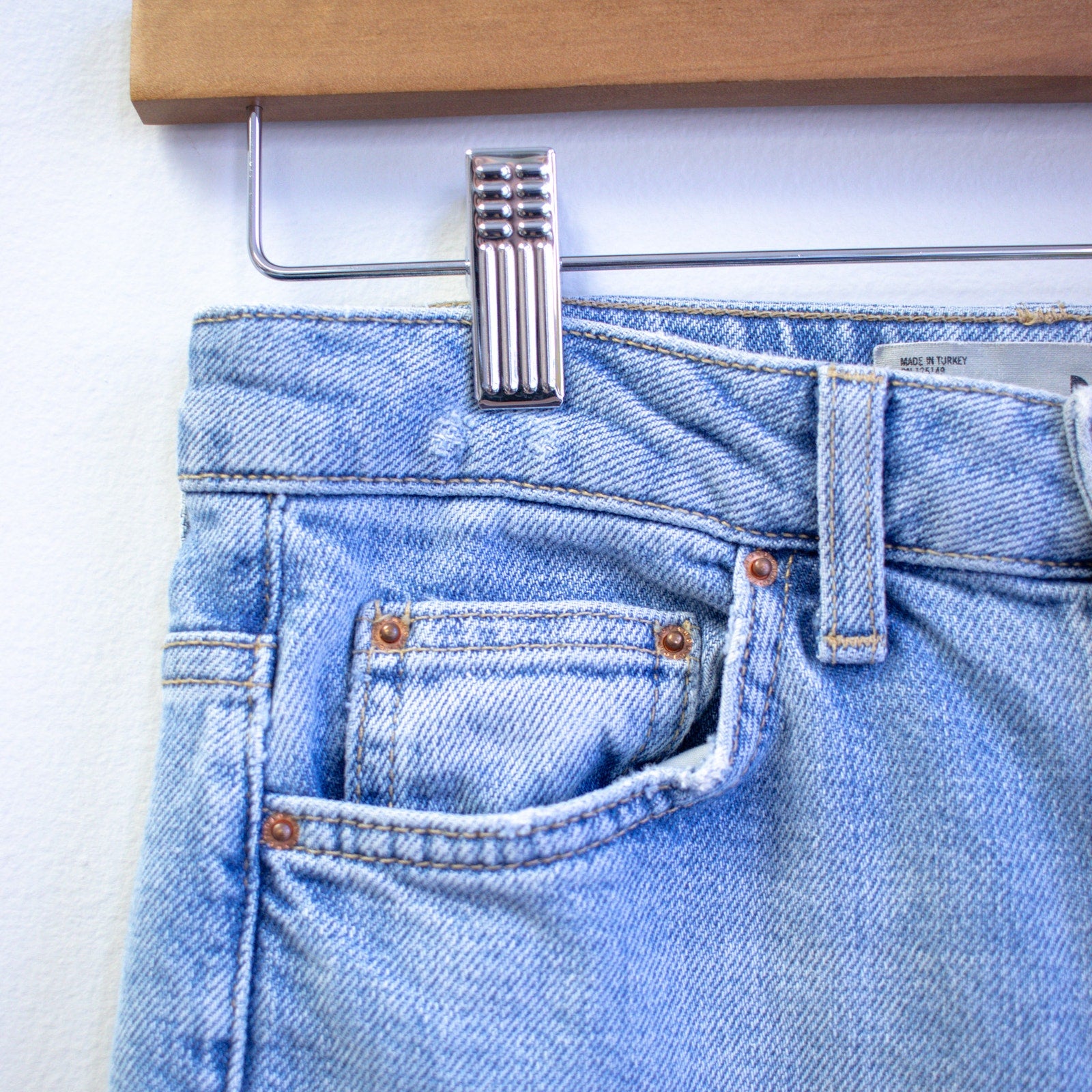 Topshop MOTO Straight Leg Light Wash Jeans Cropped Size 25