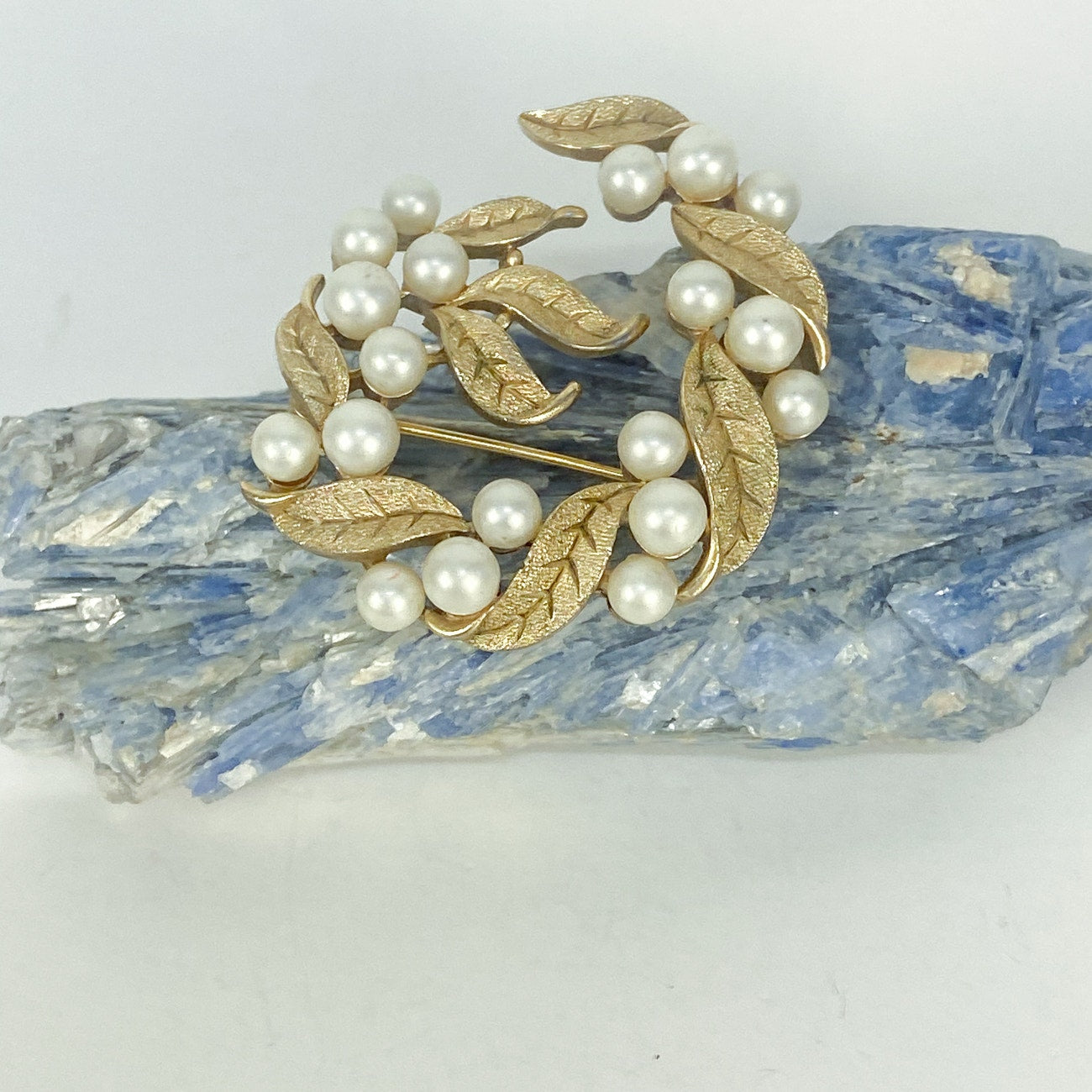 Vintage Trifari Wreath Leaf Brooch