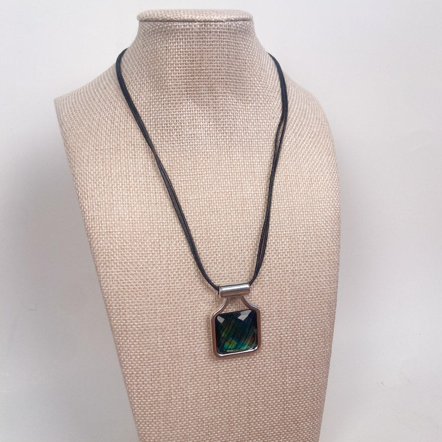 90s Style Cord Necklace Green Bead