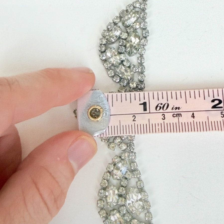 Rhinestone Bib Necklace Vintage Silvery Short Necklace