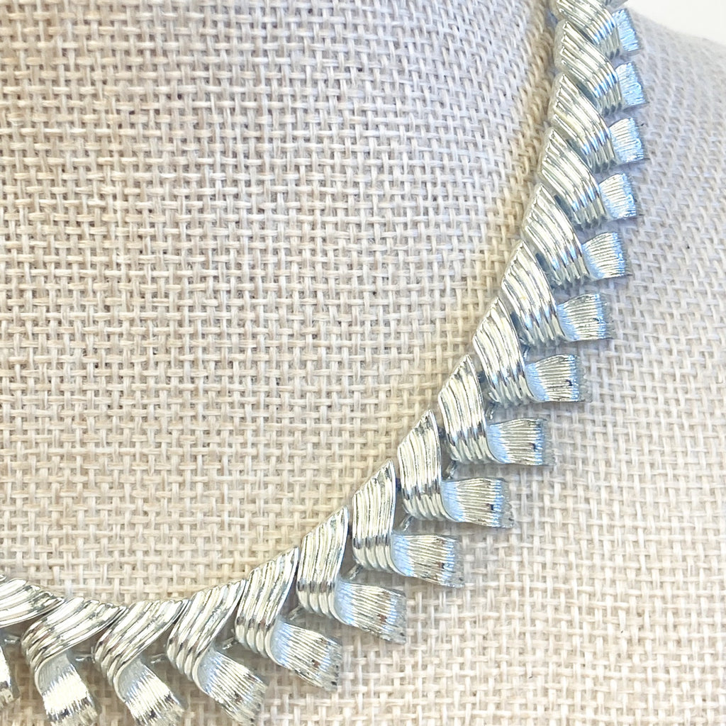 Lisner 1960s Choker Vintage Mid-Century Necklace