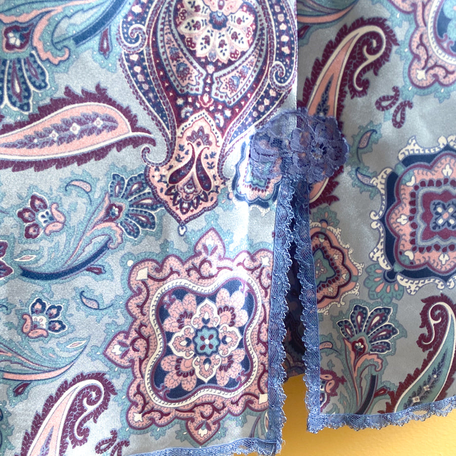 Vintage Paisley Slip Size Small