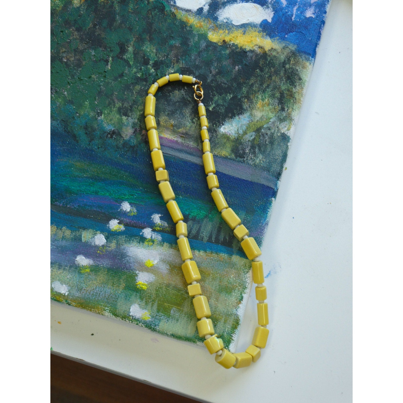 Vintage Yellow Square And Round Beaded Necklace Classic Art Deco Style